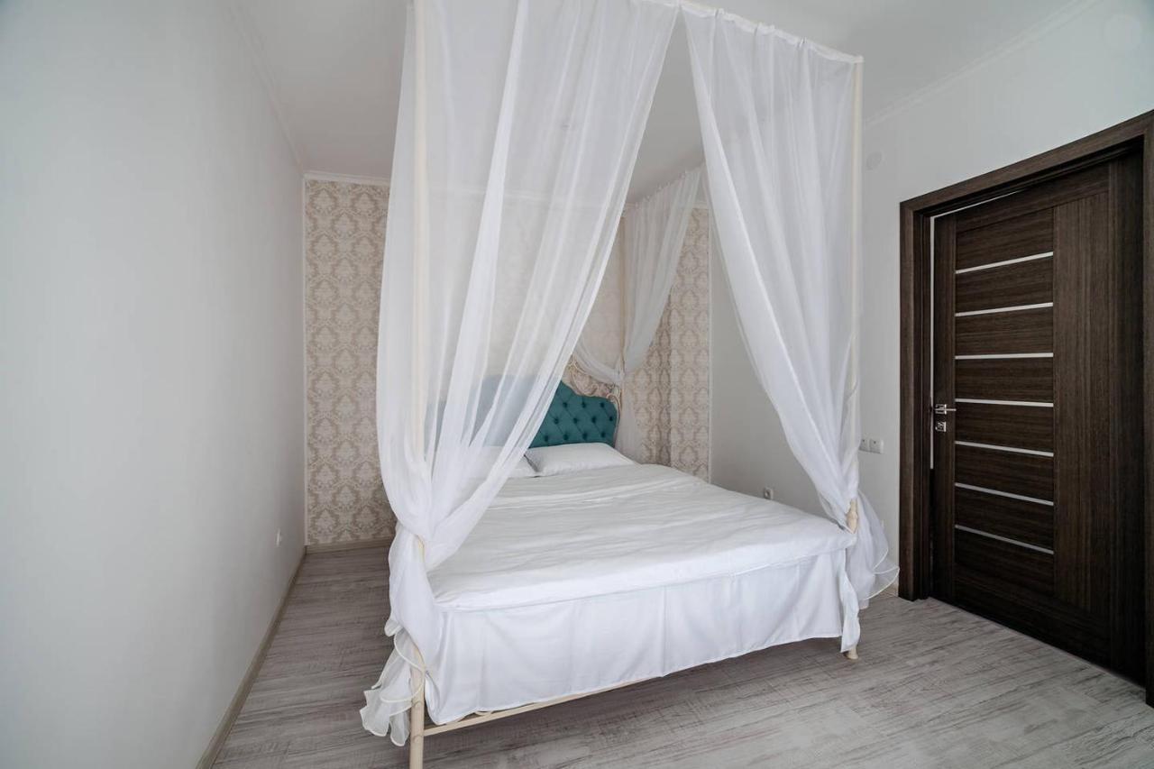 Romantic Apartments - Центр Львова , З Видом На Місто Εξωτερικό φωτογραφία