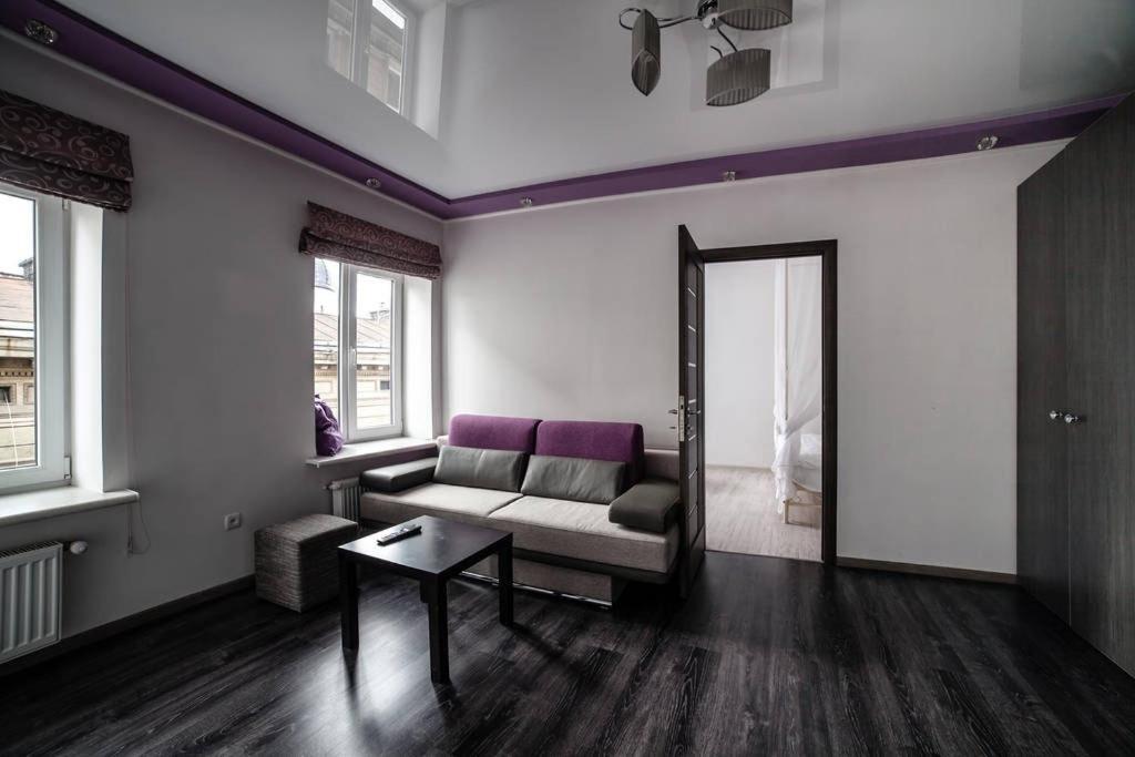 Romantic Apartments - Центр Львова , З Видом На Місто Εξωτερικό φωτογραφία