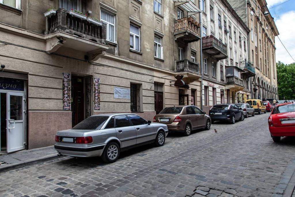 Romantic Apartments - Центр Львова , З Видом На Місто Εξωτερικό φωτογραφία
