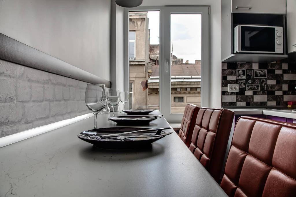 Romantic Apartments - Центр Львова , З Видом На Місто Εξωτερικό φωτογραφία